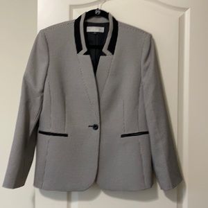 Quality jacket. Worn a few times.  Herringbone